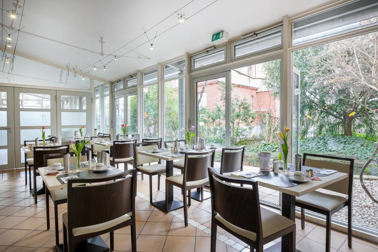 Hotel Am Schillerpark Esslingen am Neckar Exterior foto